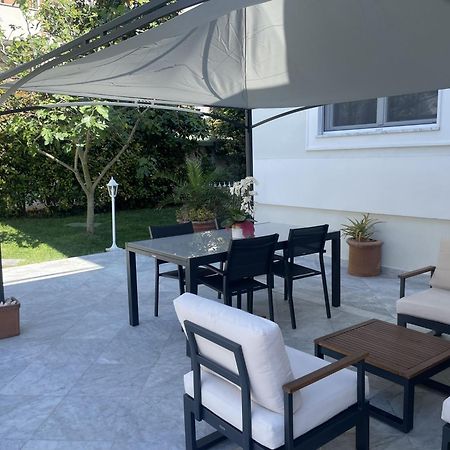 Villa Bianca A Few Steps By The Sea With Exclusive Garden & Jacuzzi Livorno Exterior photo
