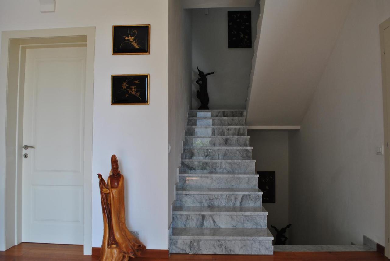 Villa Bianca A Few Steps By The Sea With Exclusive Garden & Jacuzzi Livorno Exterior photo