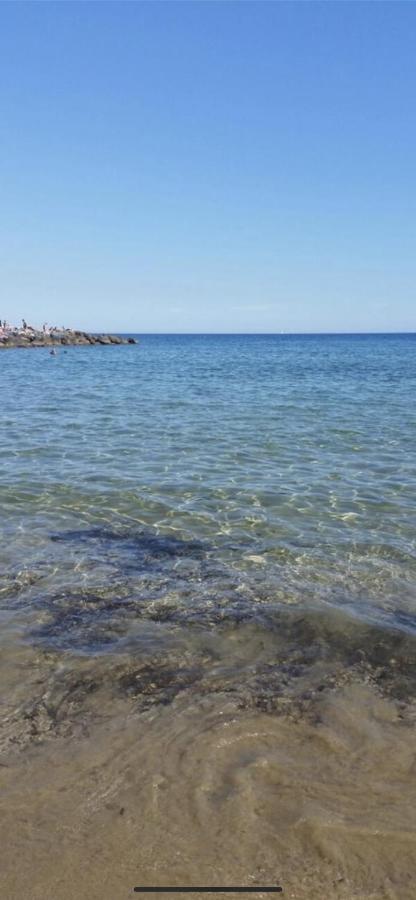 Villa Bianca A Few Steps By The Sea With Exclusive Garden & Jacuzzi Livorno Exterior photo