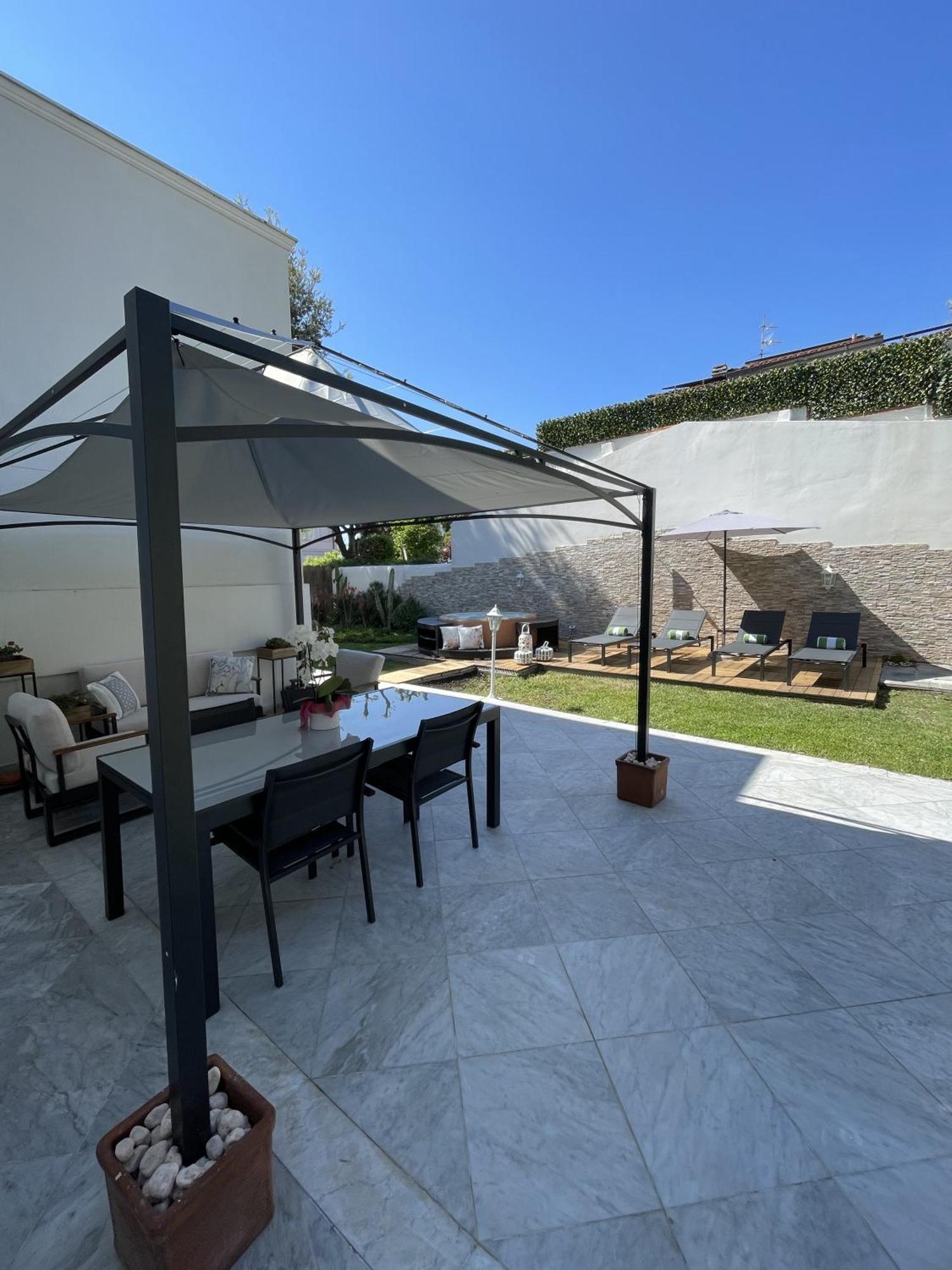 Villa Bianca A Few Steps By The Sea With Exclusive Garden & Jacuzzi Livorno Exterior photo